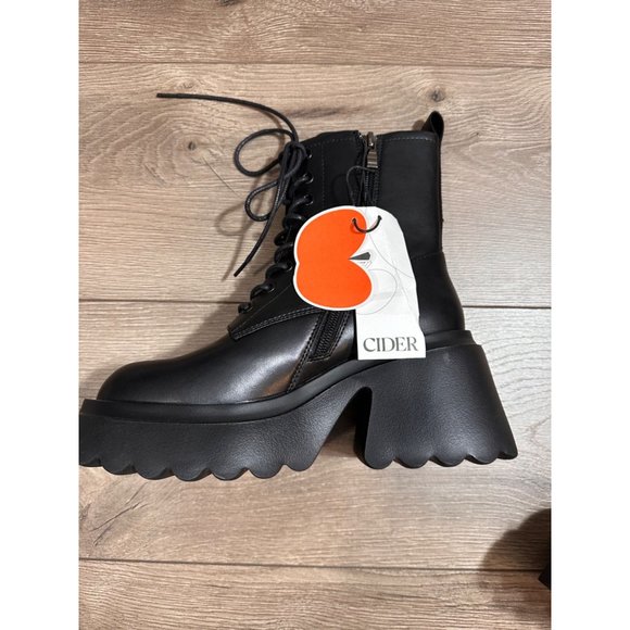 Cider NWT Chunky Block HeelFaux Leather Chelsea Boot 6 - Picture 9 of 12